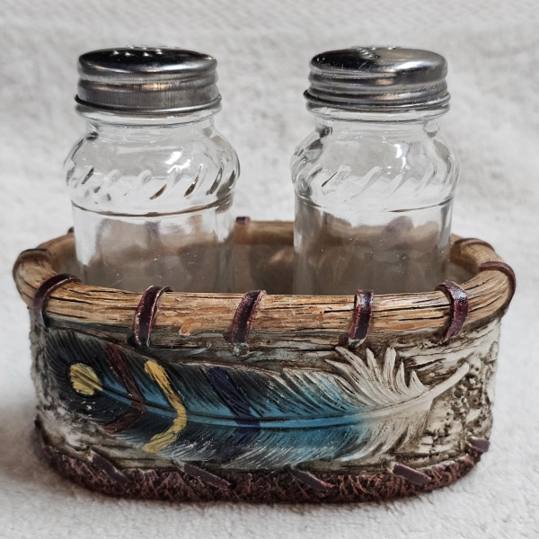 NEW IN BOX Rustic, Southwestern-Style Feather Salt and Pepper Shaker Set & Holder 