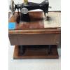 Image 6 : Vintage Collectible "Buttons & Bows" Sewing Machine Music Box