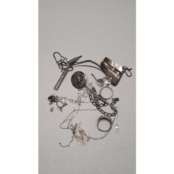 Sterling Silver Scrap Jewelry Pieces - Weight: 35.0g