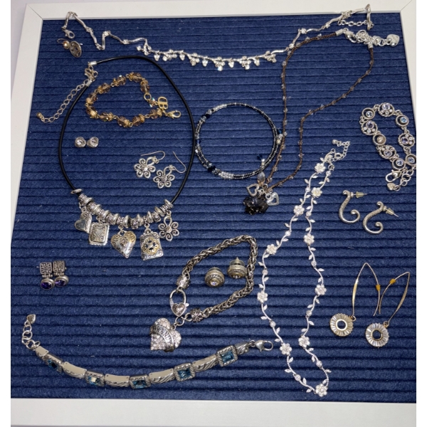 Huge Assortment of Gorgeous Costume Jewelry! - 4 Necklaces - 5 Bracelets - 6 Sets of Earrings 