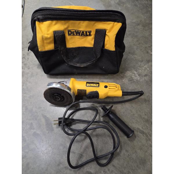 Like New DeWalt Angle Grinder & Tote Bag