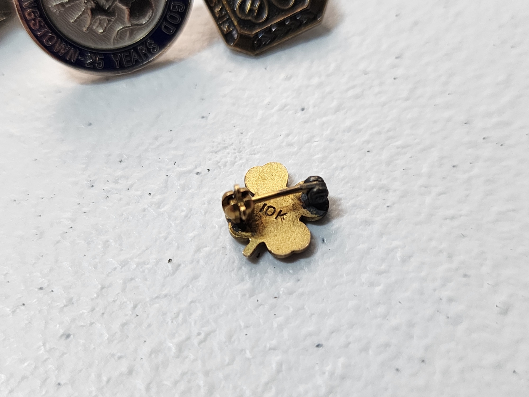 4 Gold Pin 4 Assorted Pins Including 4-H 10K Gold Clover Pin 1.1g - Bosley Auctioneers