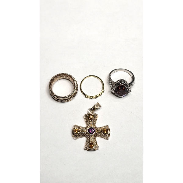 Sterling Silver Pendant & Rings - Total Weight: 26.6g