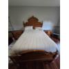 Image 1 : Quarter Sawn Oak Queen Bed with Sleep Number Bed and Adjustable, Vibrating Base