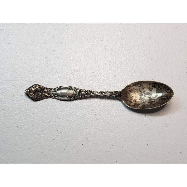 Sterling Silver Collectible Spoon Total Weight: 17.3g