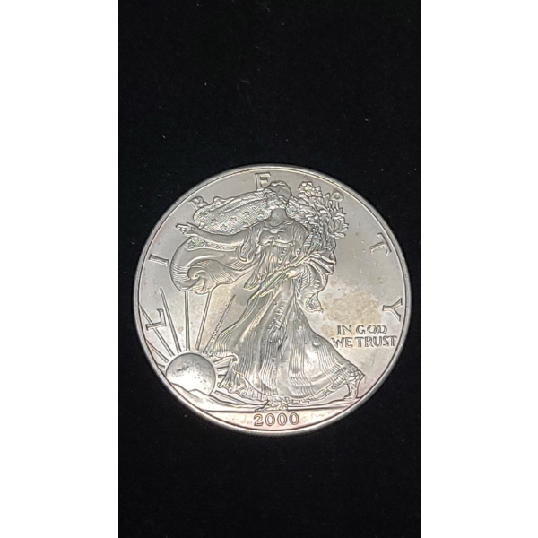 2000 United States 1 Oz .999 Fine Silver Eagle 