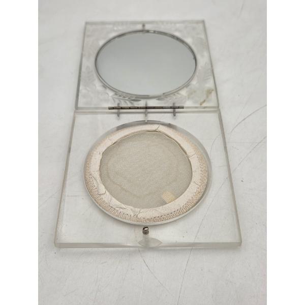 Rare 1950s Lucite Clear Powder Compact With Mirror In Excellent Condition