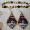 Image 5 : Lot of Assorted Fashion Costume Jewelry 