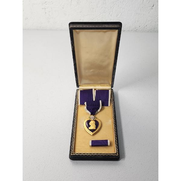 U.S. Purple Heart Medal with Pins & Case 