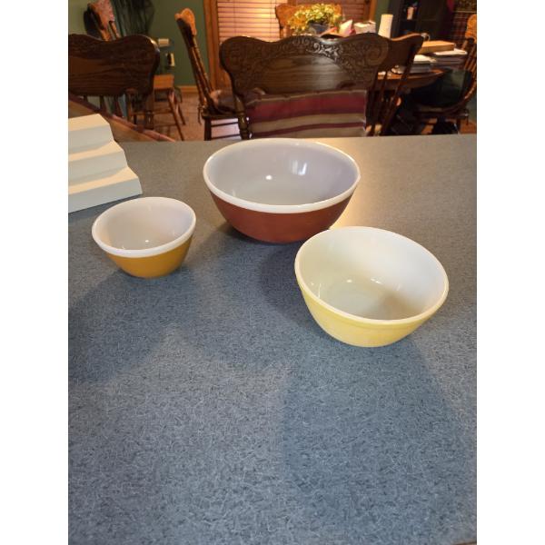 Louisville Home Pickup - 3 Pc Vintage Pyrex Set All In Perfect Condition - See Pics