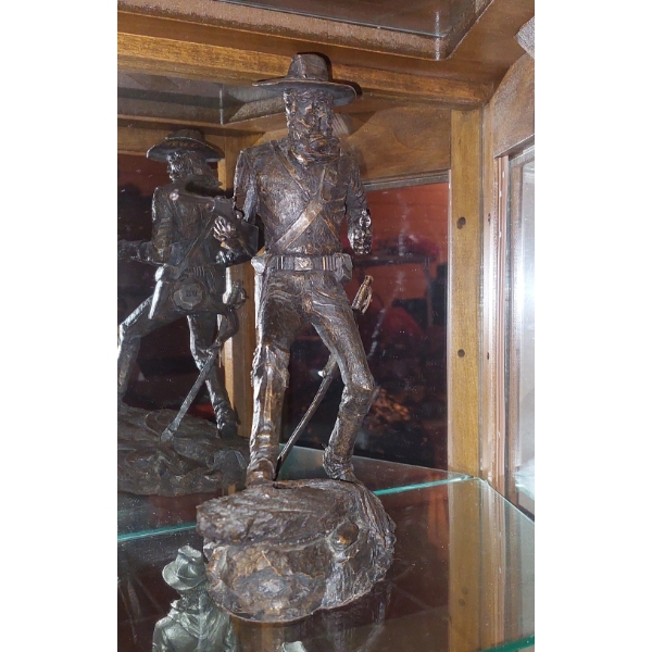 Old West Cowboys - Cast Gun  Fighter / Lawman Statue - App 10" Tall In Ex Condition