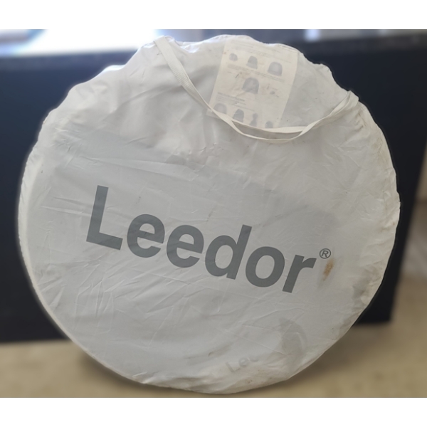 Leedor Screenhouse Tent, Stakes & Carry Bag 