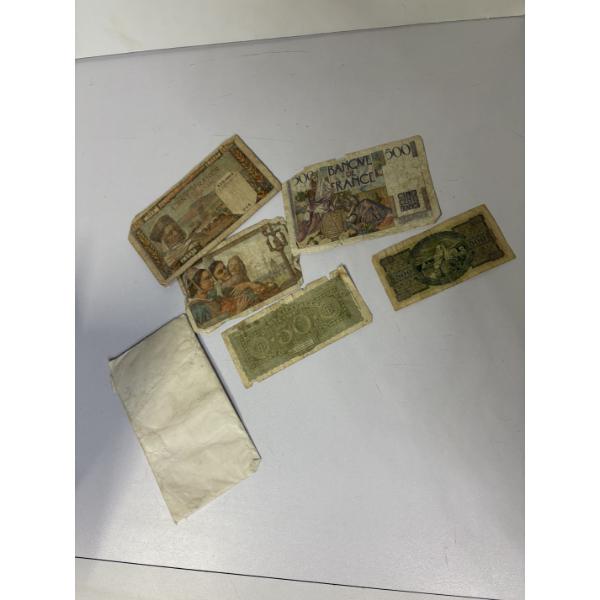 Assorted Paper Foreign Bills