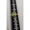 Image 6 : 14K Yellow Gold Ring Featuring Green Peridot In Bezel Setting - Size 6 - Weight: 2.7g