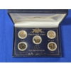 Image 2 : 2001 United States State Quarter Collection - Gold Plated 5-Coin Set in Display Box