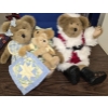 Image 1 : 3 Boyd's Bears - Grandma, Granddaughter with her own bear, Santa