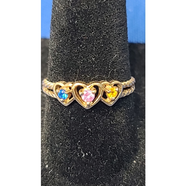10K Gold Ring With Multi-Colored Stones - Size 7 - Weight: 1.6g