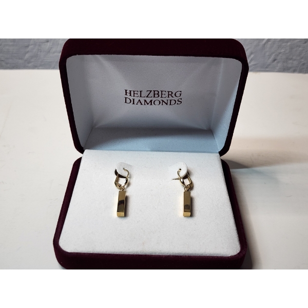 14K Gold Block Earrings Total Weight 2.3g 