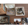 Image 5 : Assorted Collectibles in Vintage Cigar Box - Including Costume Jewelry, Sports Cards, Tokens, & More