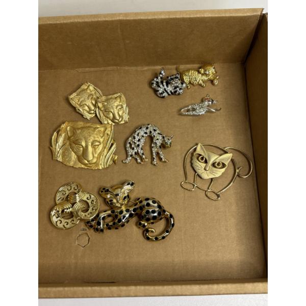 9 Pins - Mostly Leopard - Very cute and Unique!