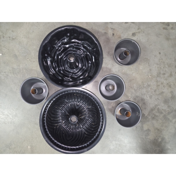 Bundt Pans & Large Group Of Plasticware