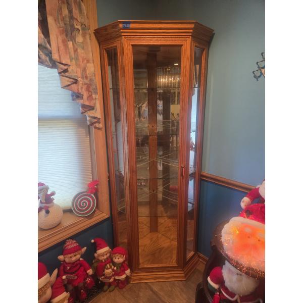 Gorgeous 34"x74" Rich Oak Corner Display Cabinet With Glass Shelving 