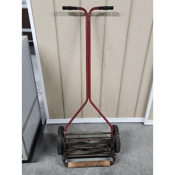 Vintage Reel Push Lawn Mower