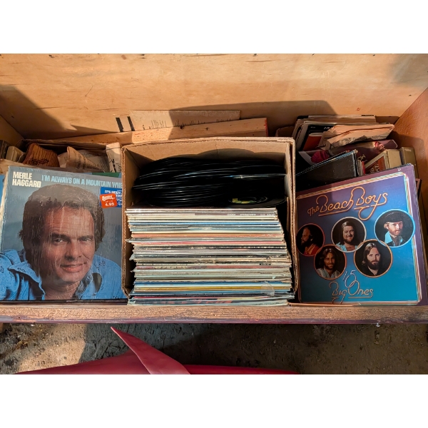 Huge Wooden Trunk With Tons Of Records And 45's - Beach Boys, George Straight, Oak Ridge Boys & Many