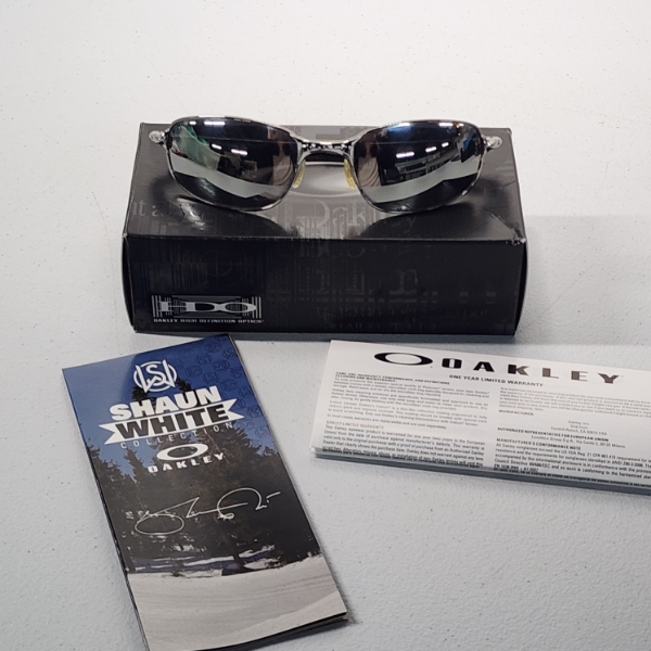 Oakley Big Square Wire Sunglasses + Shaun White Garage Rock Box & Inserts SEE DESCRIPTION! 