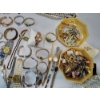 Image 13 : Large Assortment of Costume Jewelry Over 100 Pieces - Including Cosmetic Bag and Jewelry Box