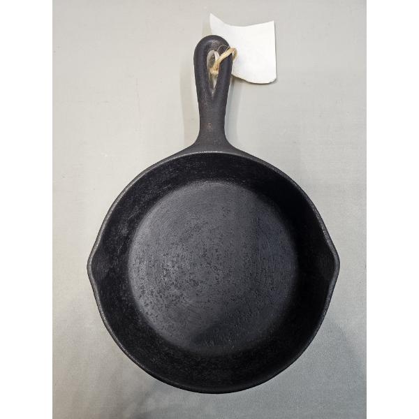 6" Vintage Cast Iron Skillet - Durable Quality