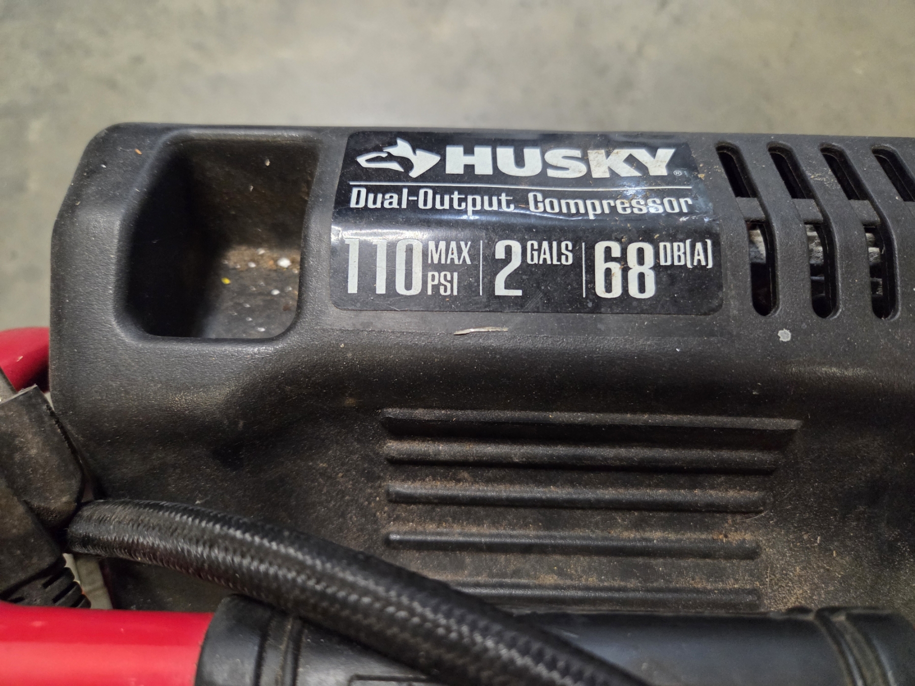 Compressor Dual Port Portable Husky Dual Port 110 PSI Air Compressor - Bosley Auctioneers