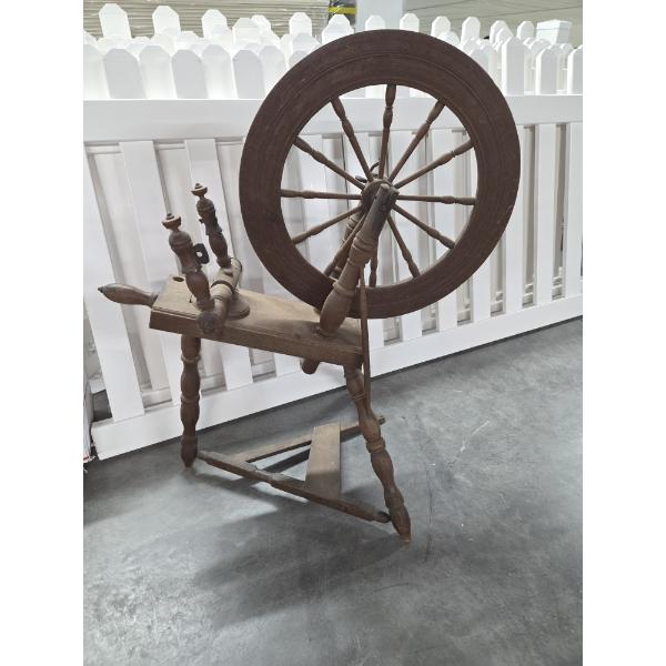 Antique Spinning Wheel 39"x33"