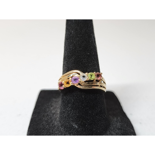 Beautiful 10K Yellow Gold Ring with Colorful Stones - Size 6 - Total Weight: 2.7g