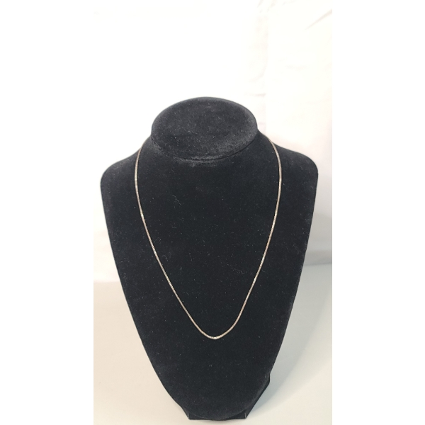 Simple Sterling Silver 18" Necklace - Weight: 2.8g