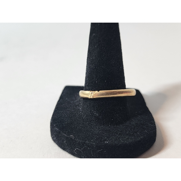 14K Yellow Gold Ring - Total Weight: 2.0g