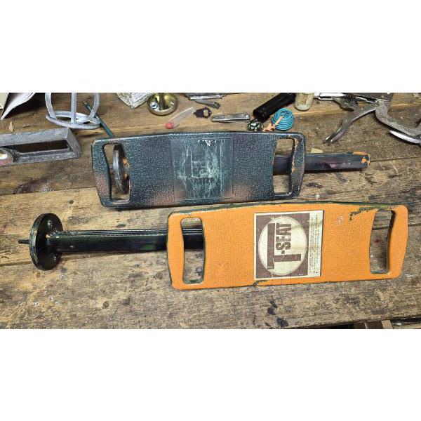 PICKUP IN CANTON -  2 Pcs - Portable Hunting Seats - Stake Into Ground