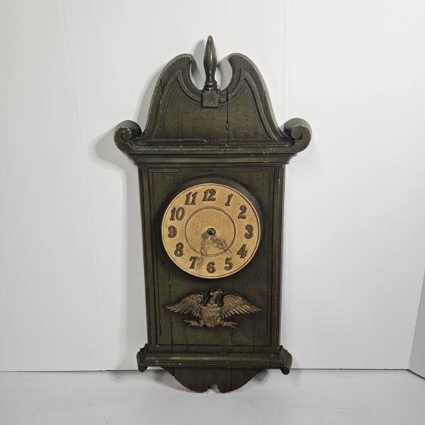 Vintage Sexton USA 1967 American Eagle Cast Aluminum Battery Operated Wall Clock