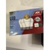 Image 4 : 3 Face Shields - 4 LED Lightbulbs - Copper Infused Wrist Brace 