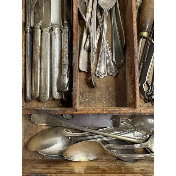 Silverplated Silverware - Spoons - Knives - Forks - Miscellaneous can openers etc - 3 pounds