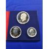 Image 4 : 1776-1976 Bicentennial Silver 3 Coin Proof Set in Book