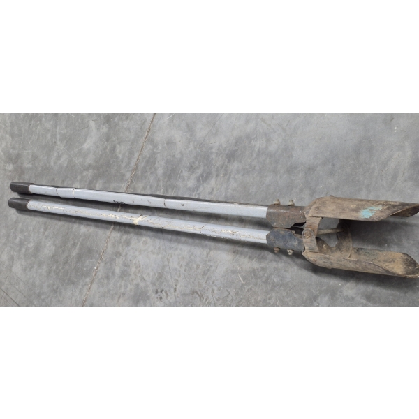 2nd Of 2  (see 260a) All Metal Post Hole Digger - See Pics - Fully Functional  Excellent Condition