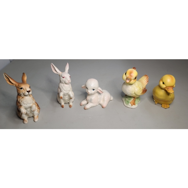 Vintage Lefton Porcelain Ceramic Figures