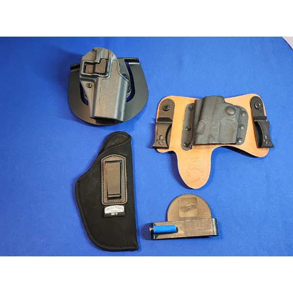 x4 Assorted Pistol Holsters