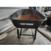 Image 4 : True Temper 6 cu.ft. Wheelbarrow 