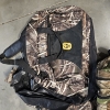 Image 4 : Camo Duffel And Blind Bag Set With Hunting Gloves