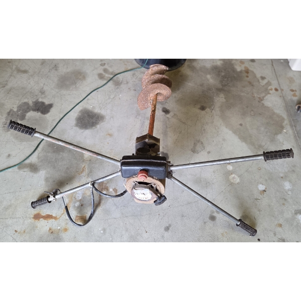 *Pick Up At Mantua Home-No Shipping Available* Great Condition Rugged Gas Powered Hole Auger