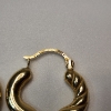 Image 2 : 10K Yellow Gold Heart-Shaped Twisted Hoop Earrings - Total Weight: 1.0g