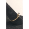 Image 3 : 14K Yellow Gold Plumb Asymmetric Anniversary Ring - Size 7 - Weight: 1.4g