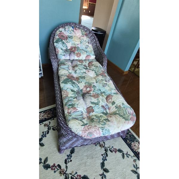Louisville Home Pickup  Fantastic Wicker Ensemble Offered This Auction  2nd Of Three - CHAISE LOUNGE